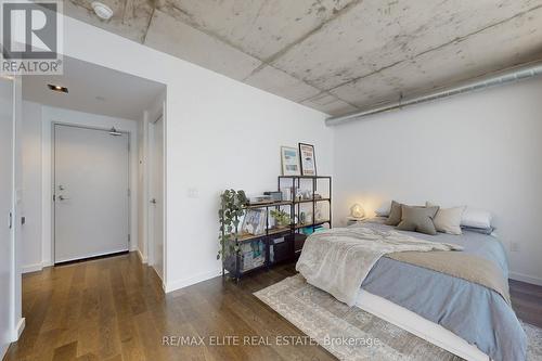 1008 - 32 Trolley Crescent, Toronto (Moss Park), ON - Indoor Photo Showing Bedroom