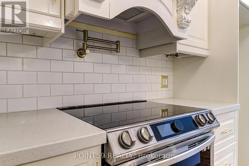 164 Santos Lane, Wasaga Beach, ON - Indoor Photo Showing Kitchen With Upgraded Kitchen