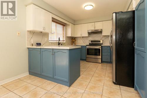 93 Starhill Crescent, Brampton, ON - Indoor Photo Showing Kitchen