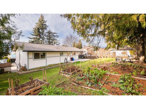 912 7Th Avenue N, Creston, BC - Outdoor