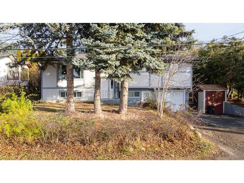 912 7Th Avenue N, Creston, BC - Outdoor