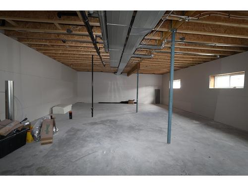 718 St. Mary River Drive, Kimberley, BC - Indoor Photo Showing Basement