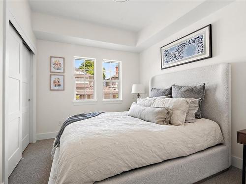 102 C-1224 Richardson St, Victoria, BC - Indoor Photo Showing Bedroom