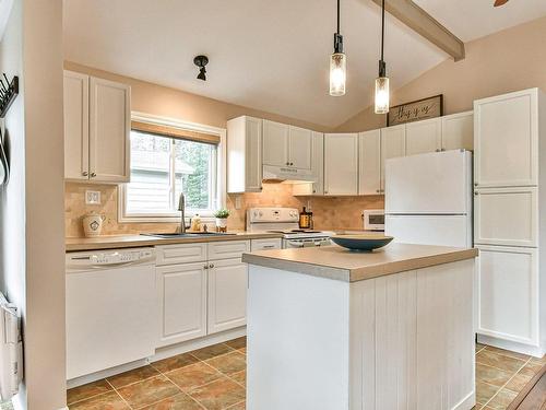 Kitchen - 1756 Ch. Du Grand-Lac-Noir, Wentworth-Nord, QC - Indoor Photo Showing Kitchen