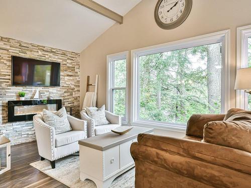 Living room - 1756 Ch. Du Grand-Lac-Noir, Wentworth-Nord, QC - Indoor Photo Showing Living Room