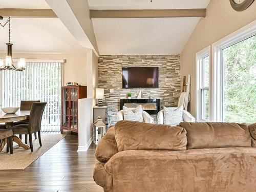 Living room - 1756 Ch. Du Grand-Lac-Noir, Wentworth-Nord, QC - Indoor Photo Showing Living Room