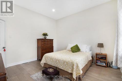 141 Dreaney Avenue, London, ON - Indoor Photo Showing Bedroom