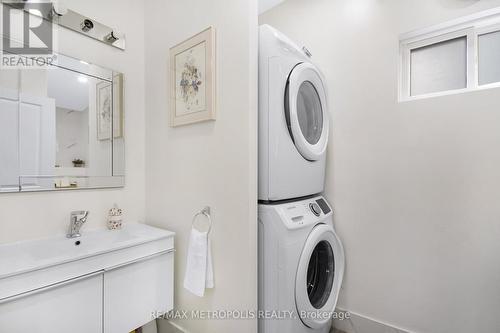 141 Dreaney Avenue, London, ON - Indoor Photo Showing Laundry Room