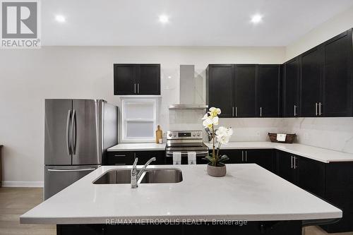 141 Dreaney Avenue, London, ON - Indoor Photo Showing Kitchen With Double Sink With Upgraded Kitchen