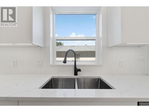 1202 Woods Lane, Enderby, BC - Indoor Photo Showing Kitchen With Double Sink