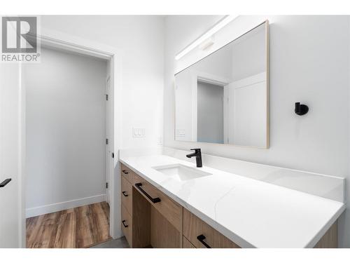 1202 Woods Lane, Enderby, BC - Indoor Photo Showing Bathroom