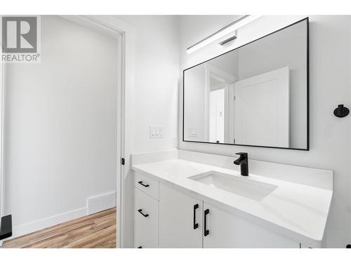 1202 Woods Lane, Enderby, BC - Indoor Photo Showing Bathroom