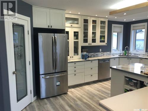 144 5Th Avenue E, Unity, SK - Indoor Photo Showing Kitchen