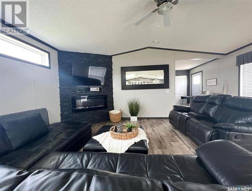 190 Prairie Sun Court, Swift Current Rm No. 137, SK - Indoor Photo Showing Living Room