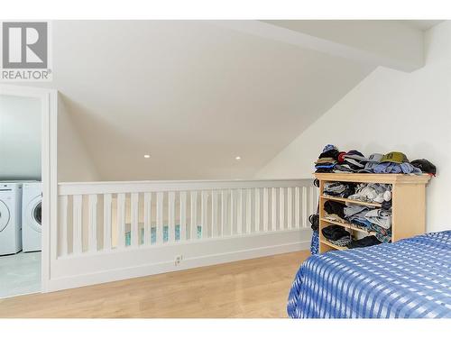 3155 Gordon Drive Unit# 402, Kelowna, BC - Indoor Photo Showing Laundry Room