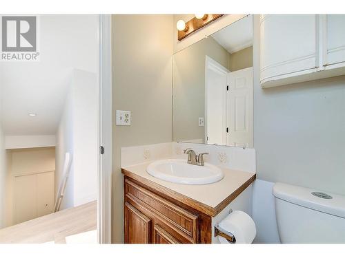 3155 Gordon Drive Unit# 402, Kelowna, BC - Indoor Photo Showing Bathroom