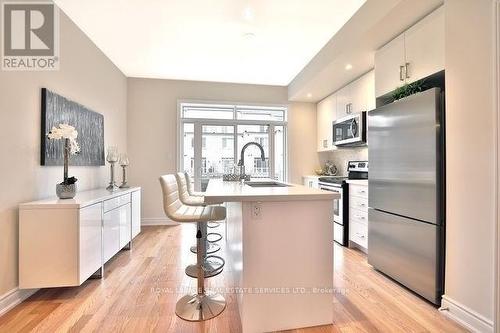 1024B Islington Avenue, Toronto, ON - Indoor Photo Showing Kitchen With Upgraded Kitchen