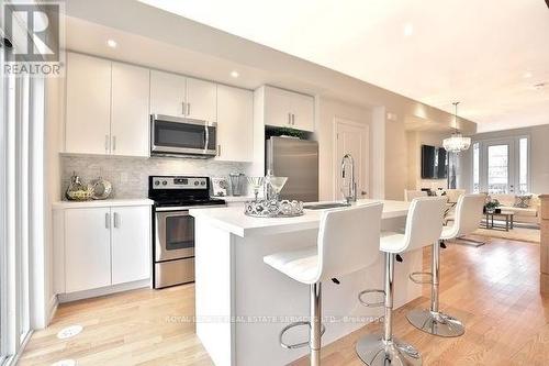 1024B Islington Avenue, Toronto (Islington-City Centre West), ON - Indoor Photo Showing Kitchen With Upgraded Kitchen