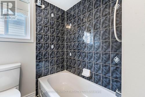 1028 Cumming Boulevard, Milton, ON - Indoor Photo Showing Bathroom