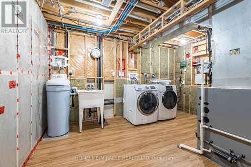 1028 Cumming Boulevard, Milton, ON - Indoor Photo Showing Laundry Room