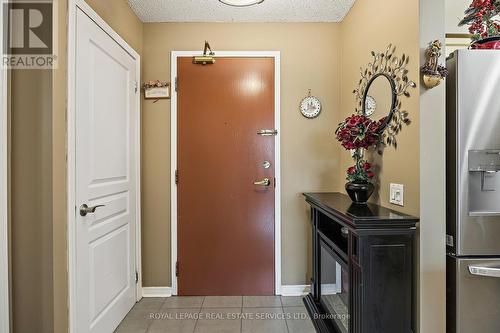 101 - 9 Northern Heights Drive, Richmond Hill, ON - Indoor