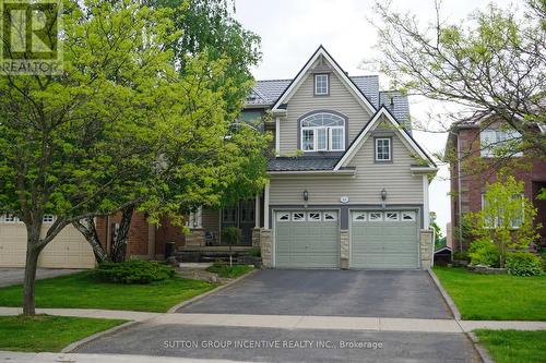 23 Sovereign'S Gate, Barrie (Innis-Shore), ON - Outdoor With Facade