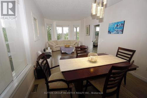 23 Sovereign'S Gate, Barrie (Innis-Shore), ON - Indoor Photo Showing Dining Room