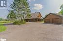 Circular drive with lots of parking - 669 Skyhills Road, Huntsville, ON  - Outdoor 