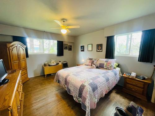 318 27Th Avenue S, Cranbrook, BC - Indoor Photo Showing Bedroom