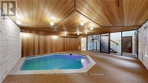 426 Waterloo Street, London, ON - Indoor Photo Showing Other Room With In Ground Pool
