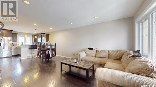 5613 Cederholm Avenue, Regina, SK - Indoor Photo Showing Living Room