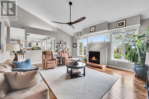 1201 Concession 2 Road, Niagara-On-The-Lake, ON - Indoor Photo Showing Living Room With Fireplace