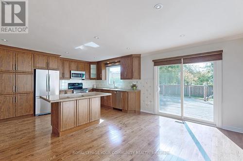 27 Marathon Crescent, Toronto (Newtonbrook West), ON - Indoor Photo Showing Kitchen