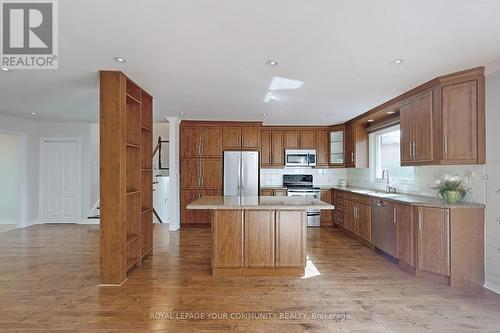 27 Marathon Crescent, Toronto (Newtonbrook West), ON - Indoor Photo Showing Kitchen