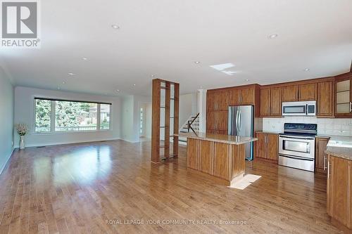 27 Marathon Crescent, Toronto (Newtonbrook West), ON - Indoor Photo Showing Kitchen With Stainless Steel Kitchen