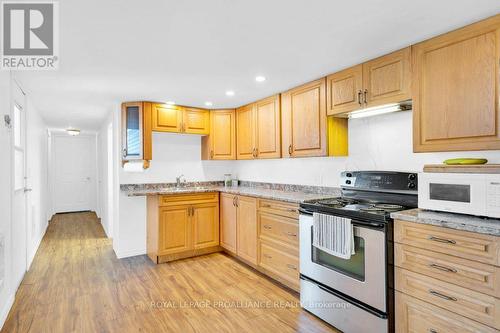 92 - 63 Whites Road, Quinte West, ON - Indoor Photo Showing Kitchen