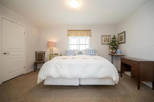 99 Sandale Drive, Winnipeg, MB - Indoor Photo Showing Bedroom