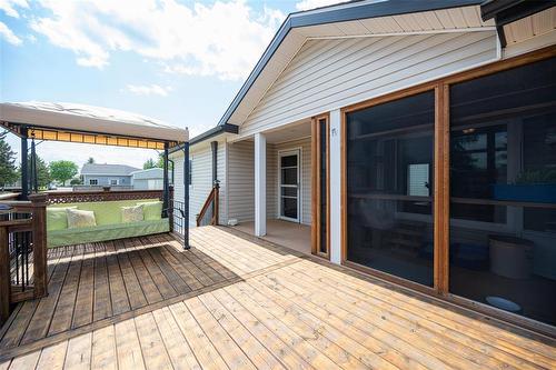 99 Sandale Drive, Winnipeg, MB - Outdoor With Deck Patio Veranda With Exterior