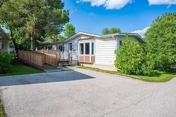 2 Shay Crescent  Winnipeg, MB R2N 1A6