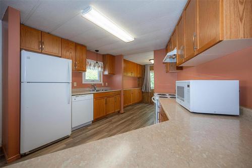 2 Shay Crescent, Winnipeg, MB - Indoor Photo Showing Kitchen With Double Sink