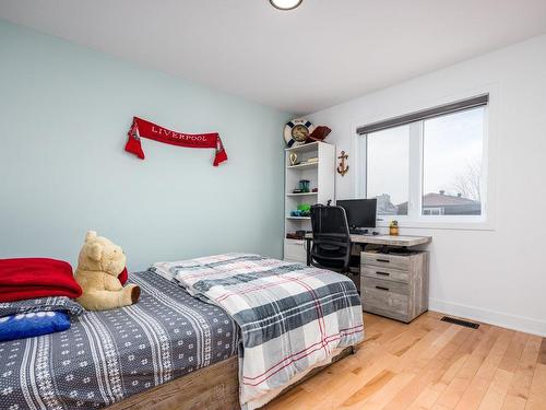 Chambre Ã Â coucher - 5300 Boul. Westley, Longueuil (Saint-Hubert), QC - Indoor Photo Showing Bedroom