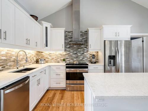 513442 2Nd Line, Amaranth, ON - Indoor Photo Showing Kitchen With Double Sink With Upgraded Kitchen