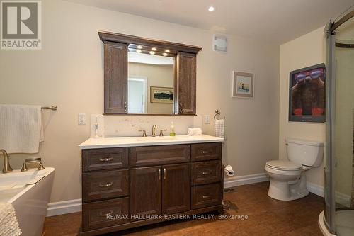 84 Cadillac Boulevard, Kawartha Lakes, ON - Indoor Photo Showing Bathroom