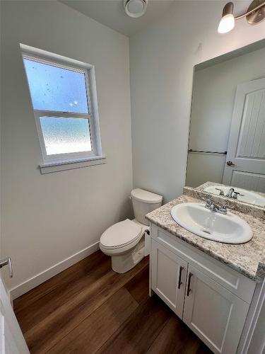 491 Auburn Crescent, Princeton, BC - Indoor Photo Showing Bathroom
