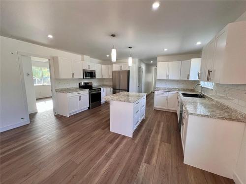 491 Auburn Crescent, Princeton, BC - Indoor Photo Showing Kitchen With Upgraded Kitchen