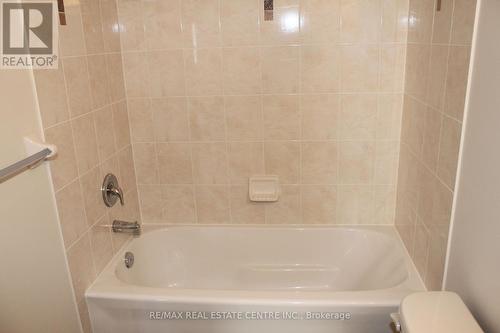 19 Lackington Street, Brampton, ON - Indoor Photo Showing Bathroom