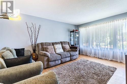 294 Quigley Road, Hamilton, ON - Indoor Photo Showing Living Room