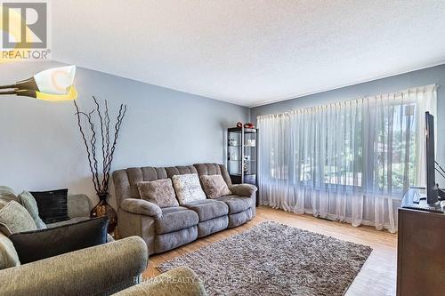 294 Quigley Road, Hamilton, ON - Indoor Photo Showing Living Room