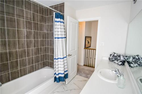 1016 Hardy Way, Innisfil, ON - Indoor Photo Showing Bathroom