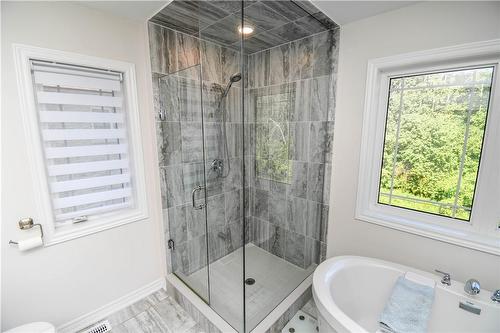 1016 Hardy Way, Innisfil, ON - Indoor Photo Showing Bathroom